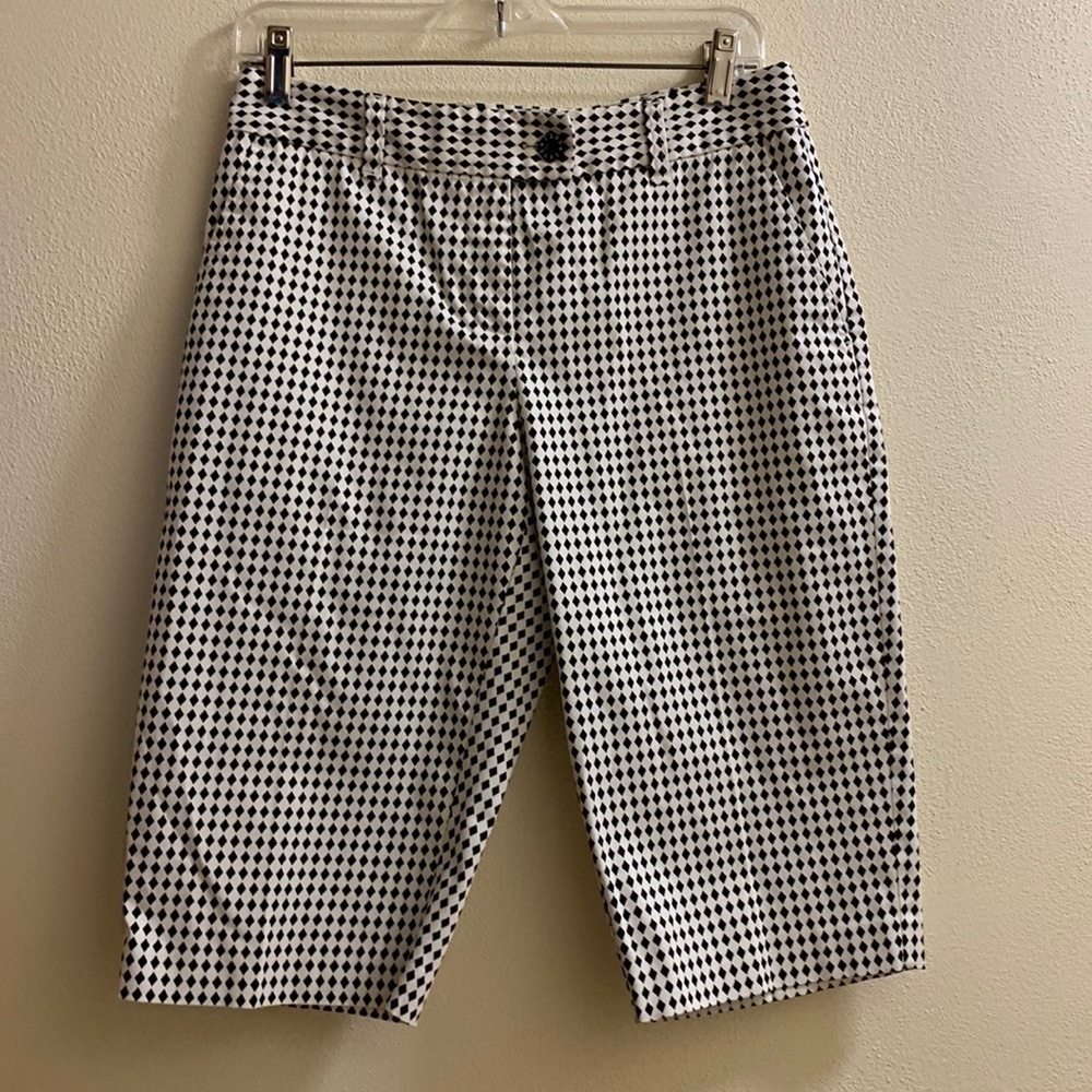 Izod Ladies Golf Shorts size 4